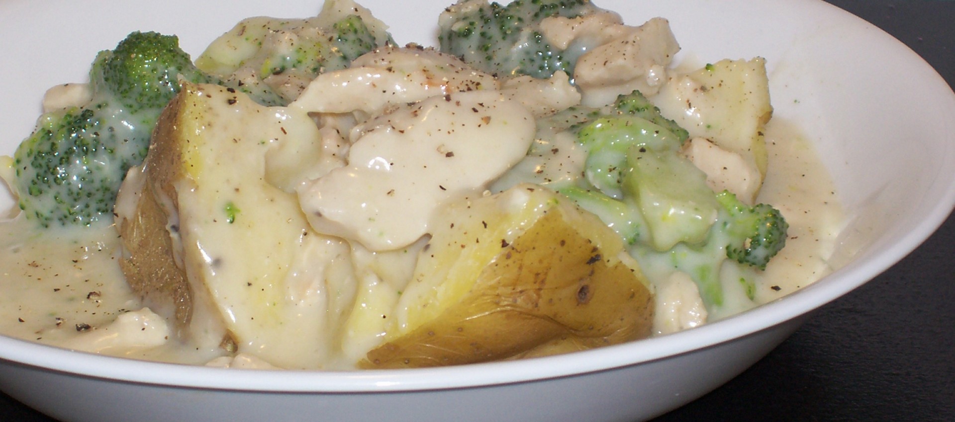 food chicken & broccoli baked potato chicken & broccoli on baked potato free photo