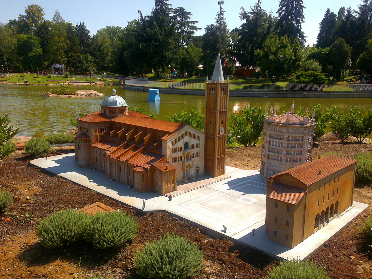 church miniland minster free photo