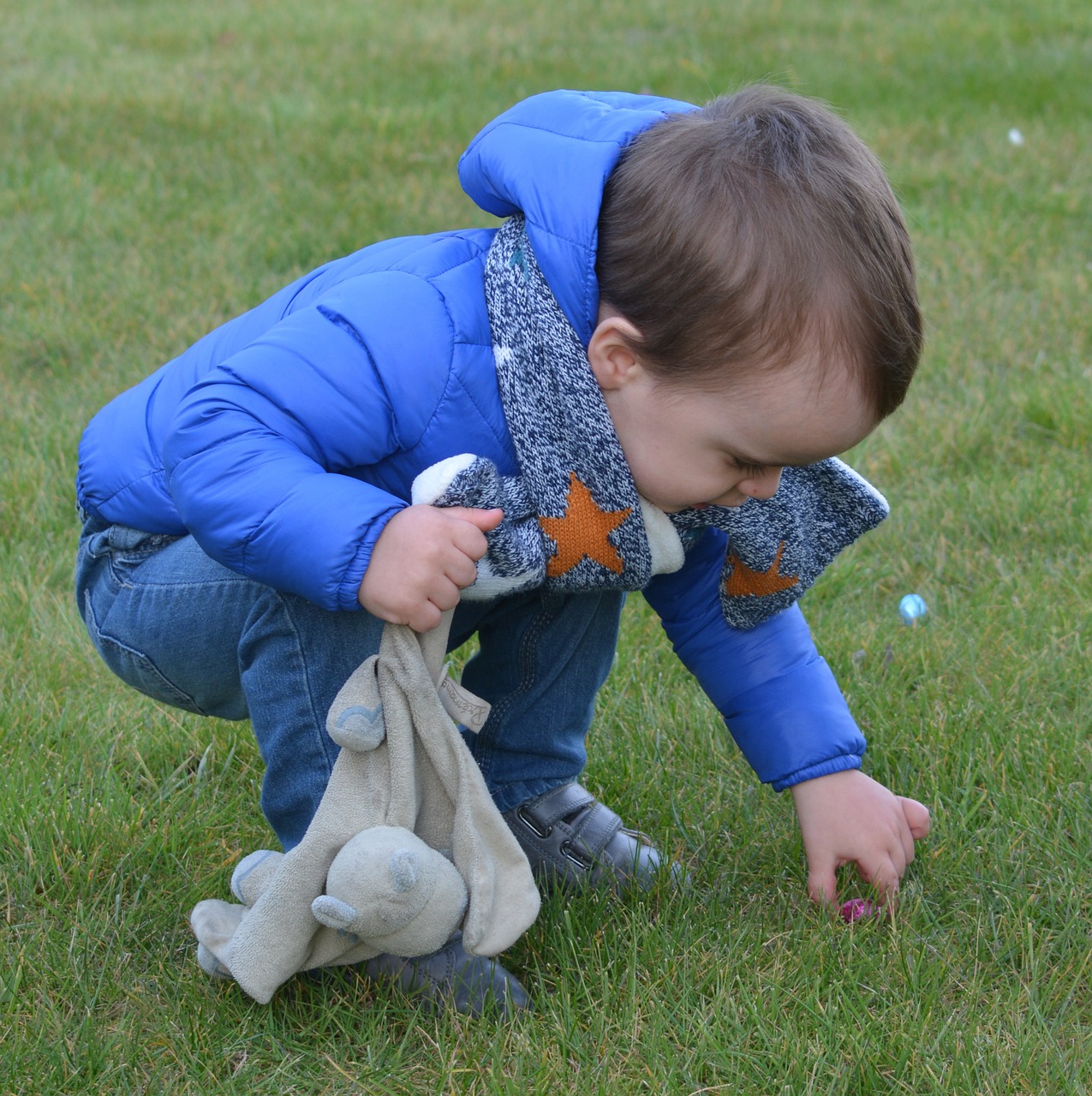 child boy easter eggs free photo