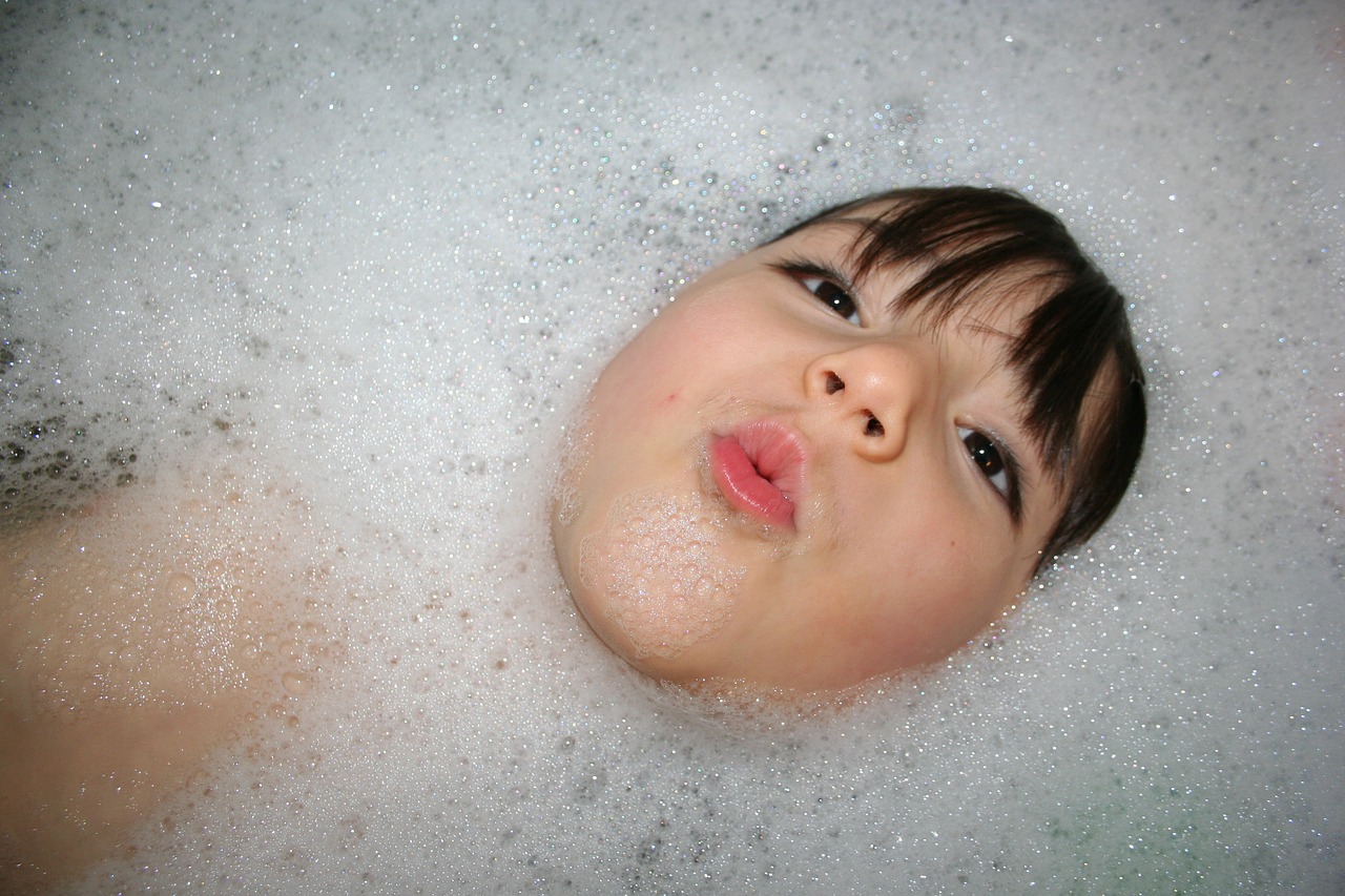 child bath foam free photo