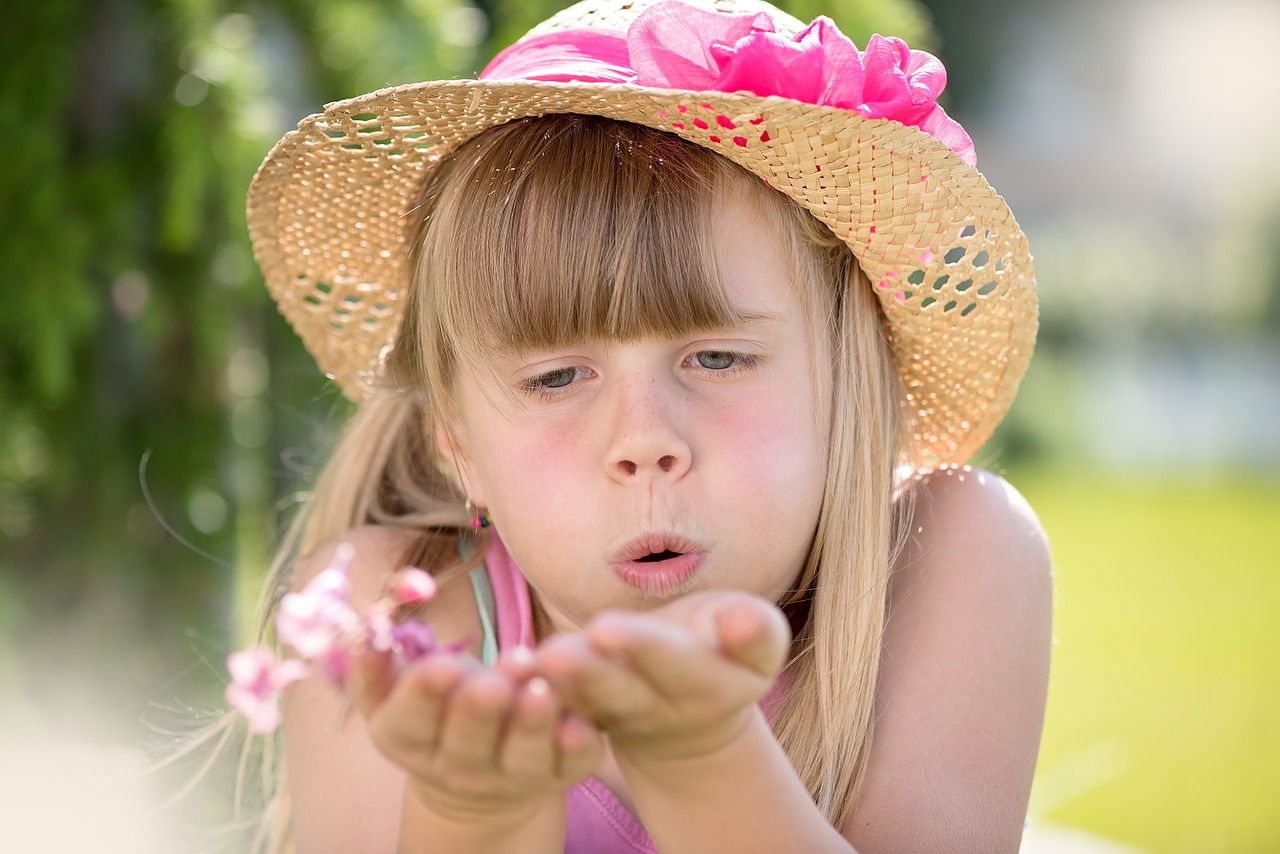 child girl blow free photo