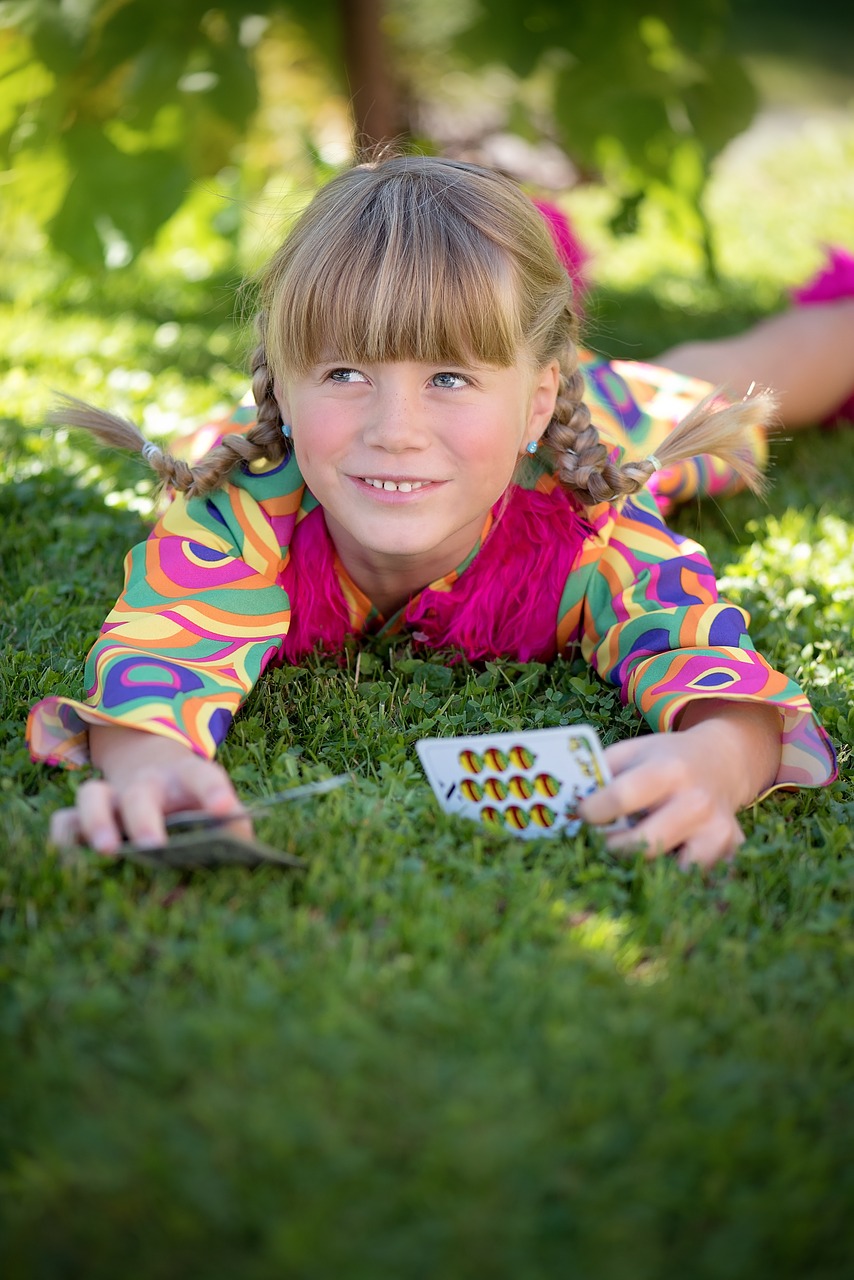 child girl play free photo