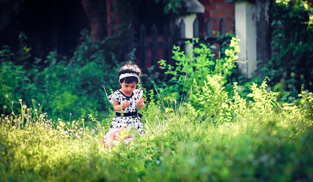 child kids playing children playing free photo