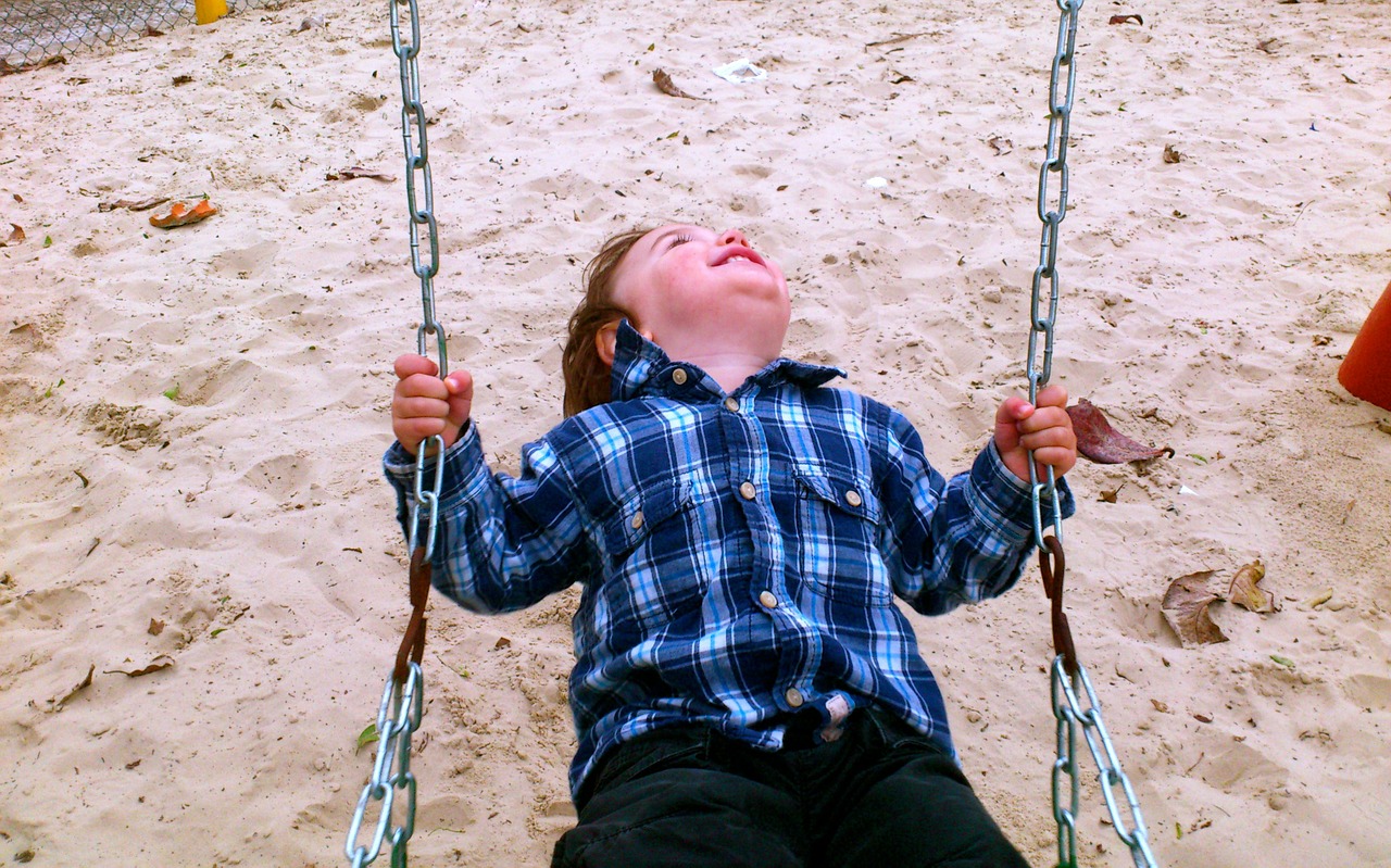 child happy balanzó free photo