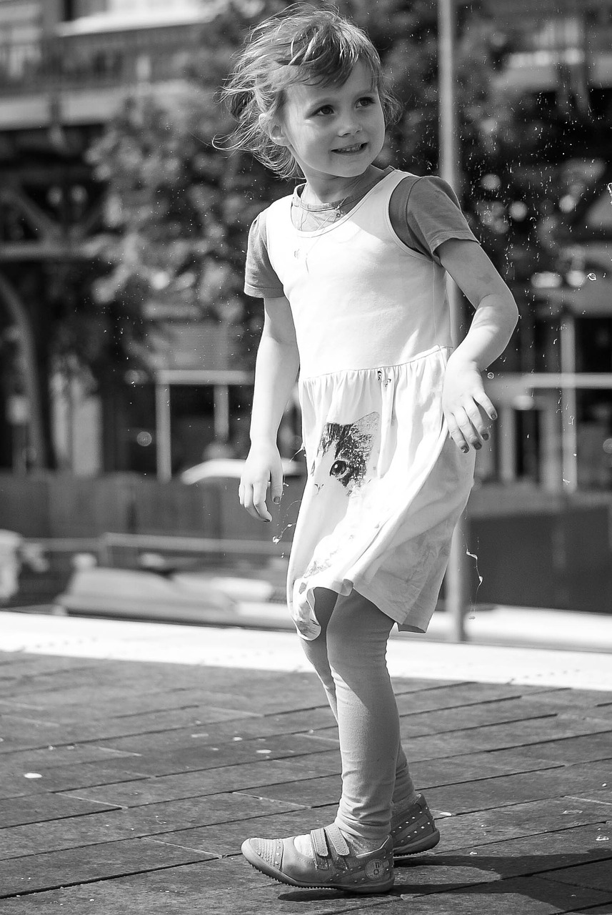 child girl water free photo