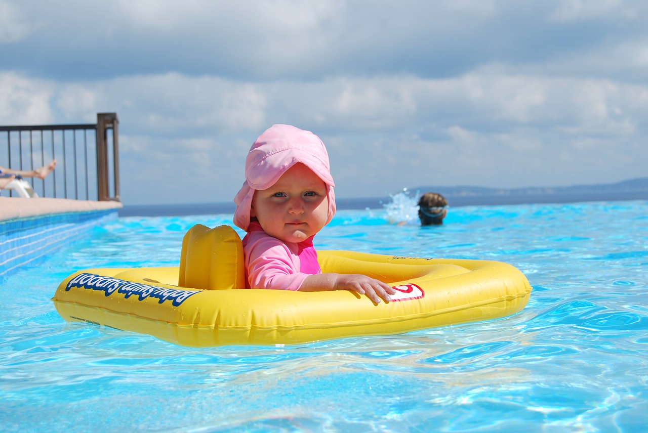 child swimming pool baby free photo