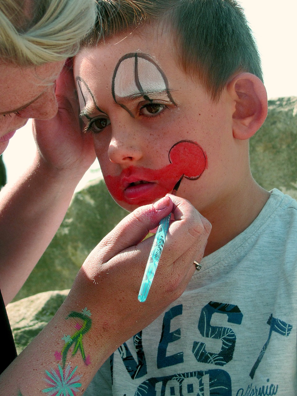 child clown face paint free photo