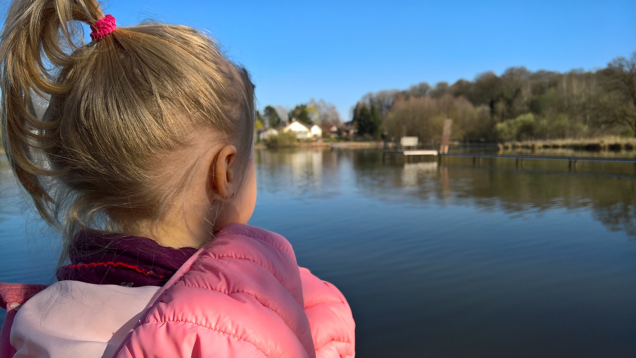 child pond look free photo