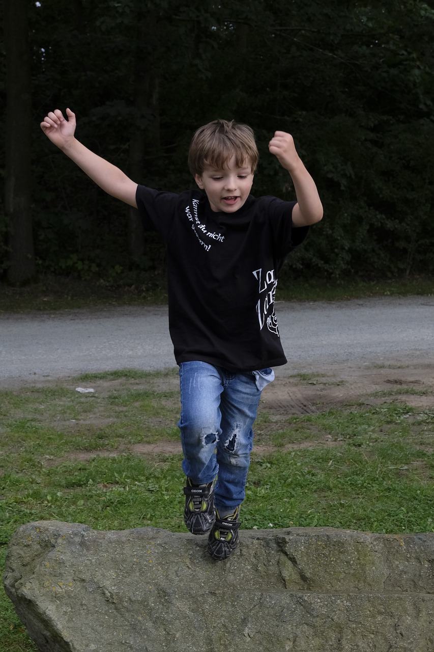 child boy hop free photo
