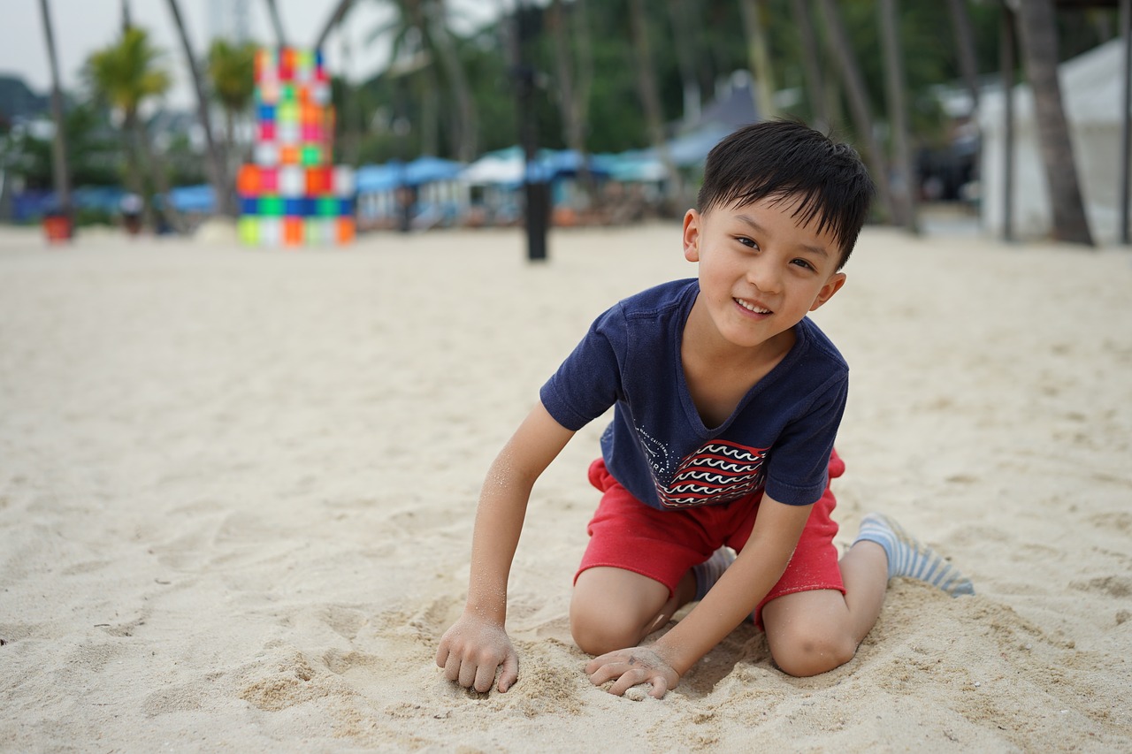 child  sha  beach free photo