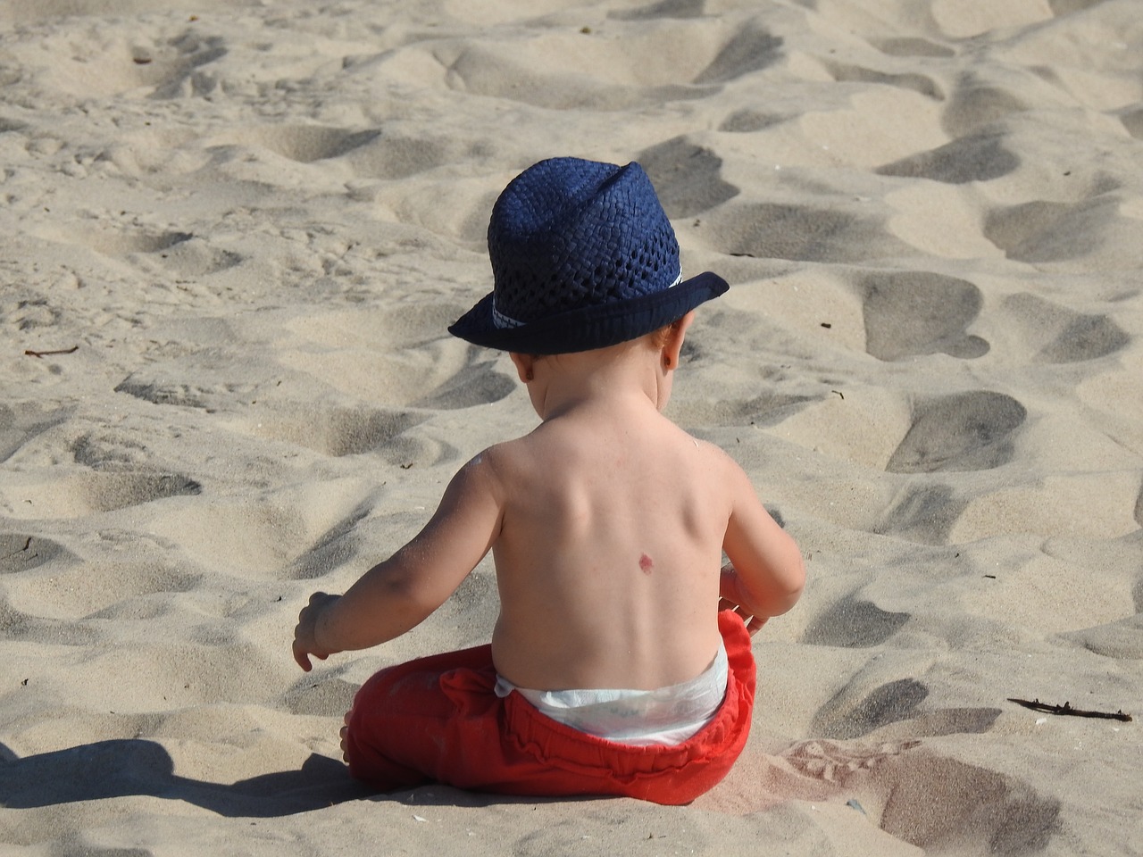 child  baby  beach free photo