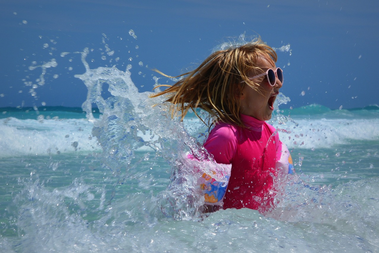 child girl sea free photo