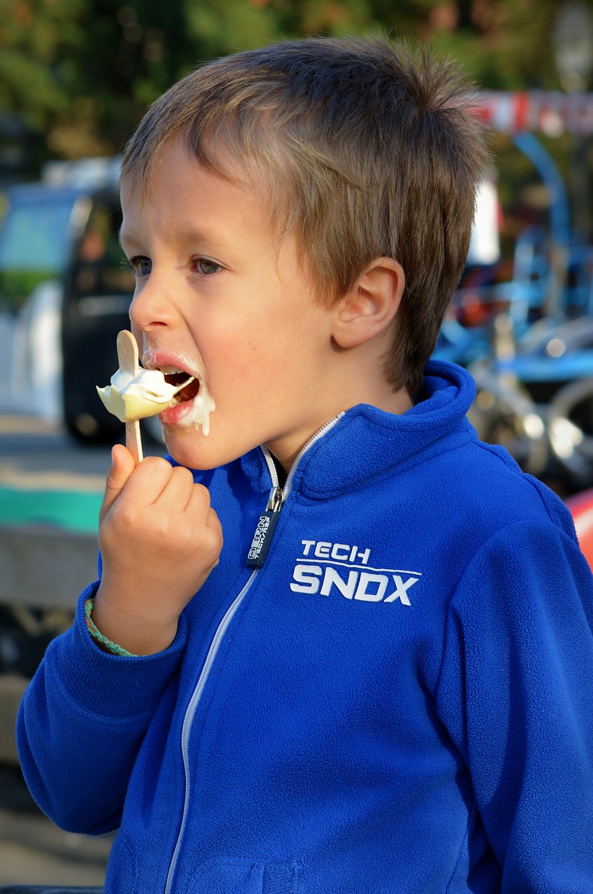 child people ice cream free photo