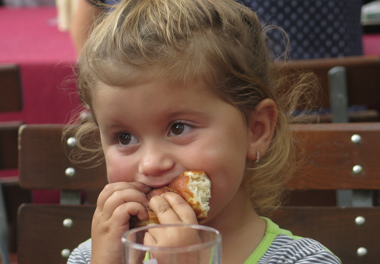 child the little girl bud free photo