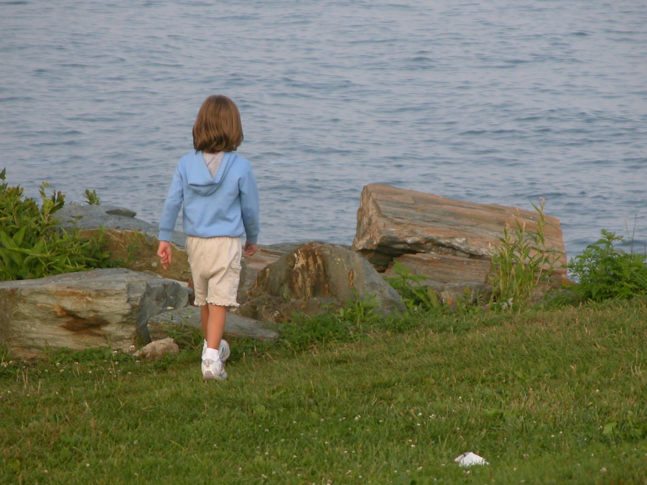 child girl ocean free photo