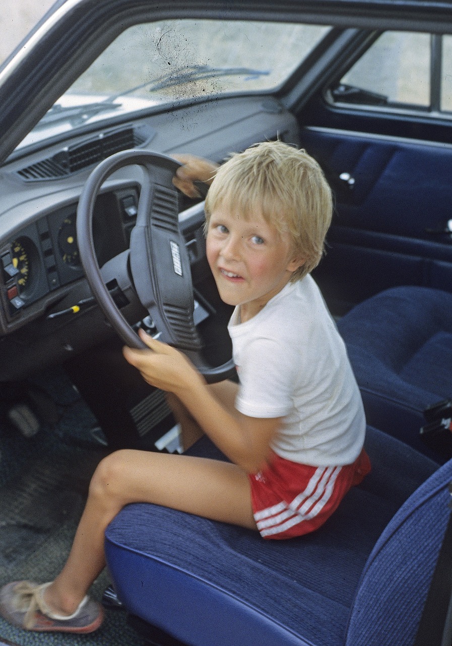 child boy auto free photo