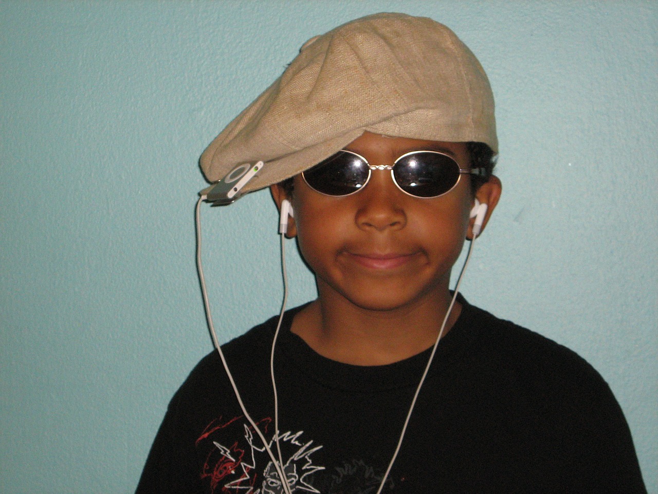 child hat sunglasses free photo