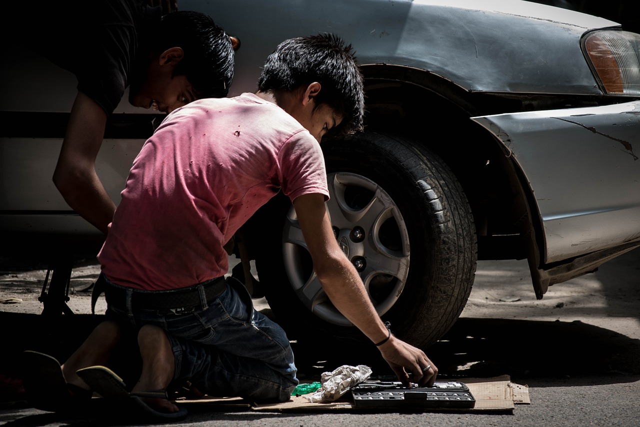 child labor car mechanic cars free photo