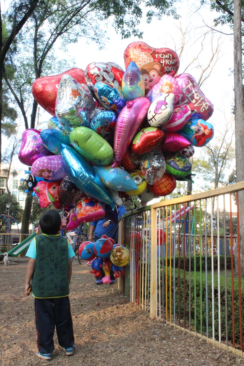 childhood child balloons free photo