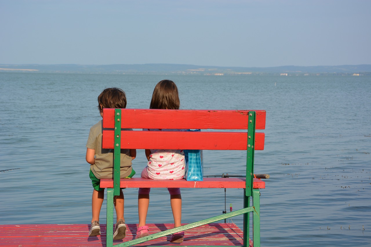 children lake web free photo