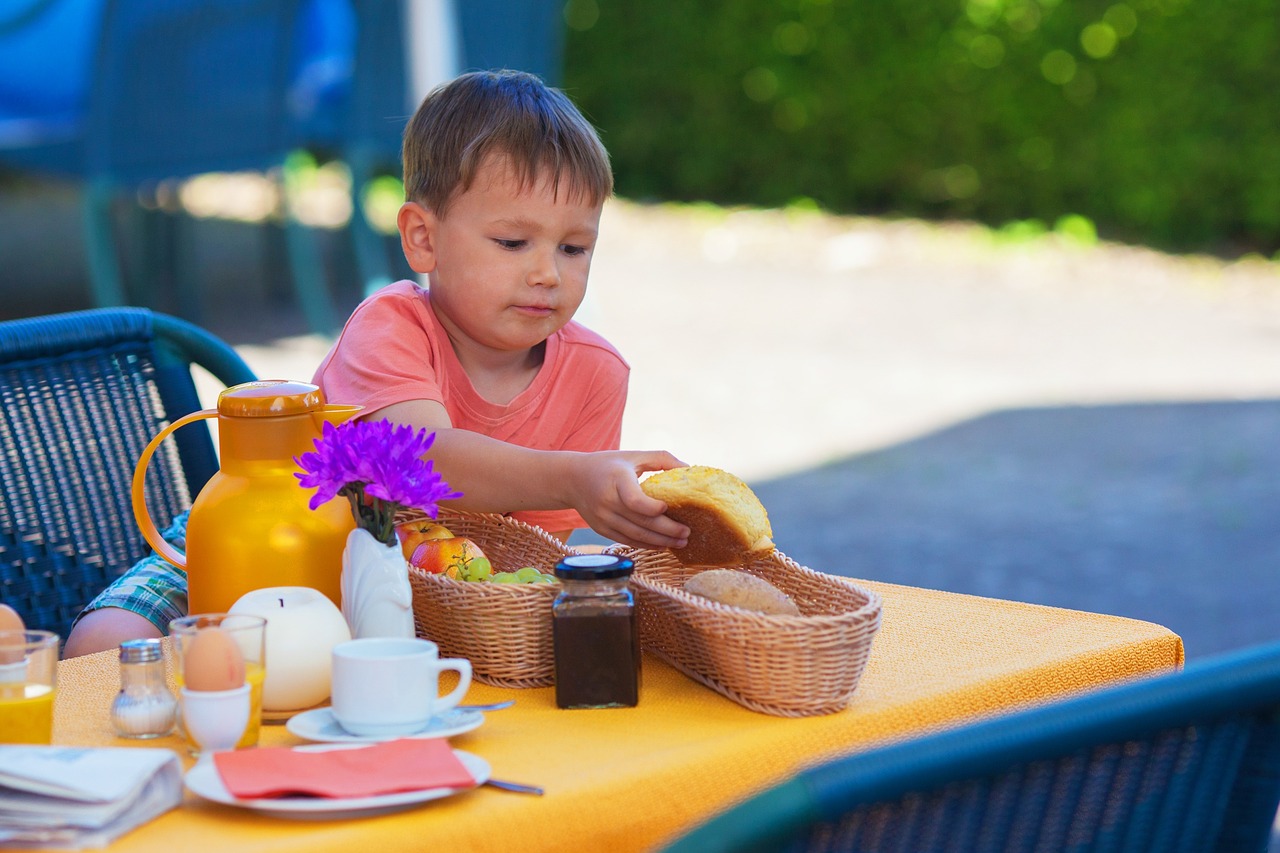 children breakfast family free photo