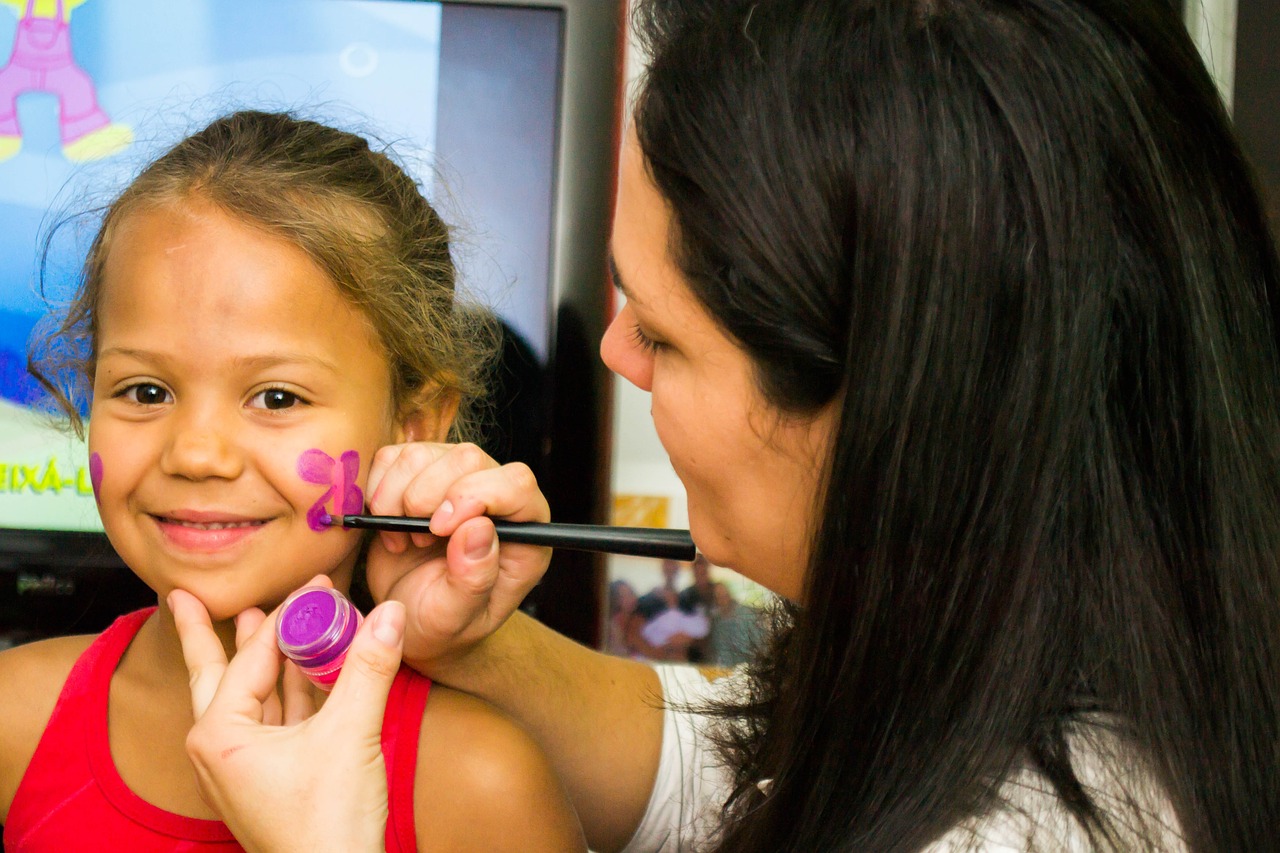 children painting face free photo