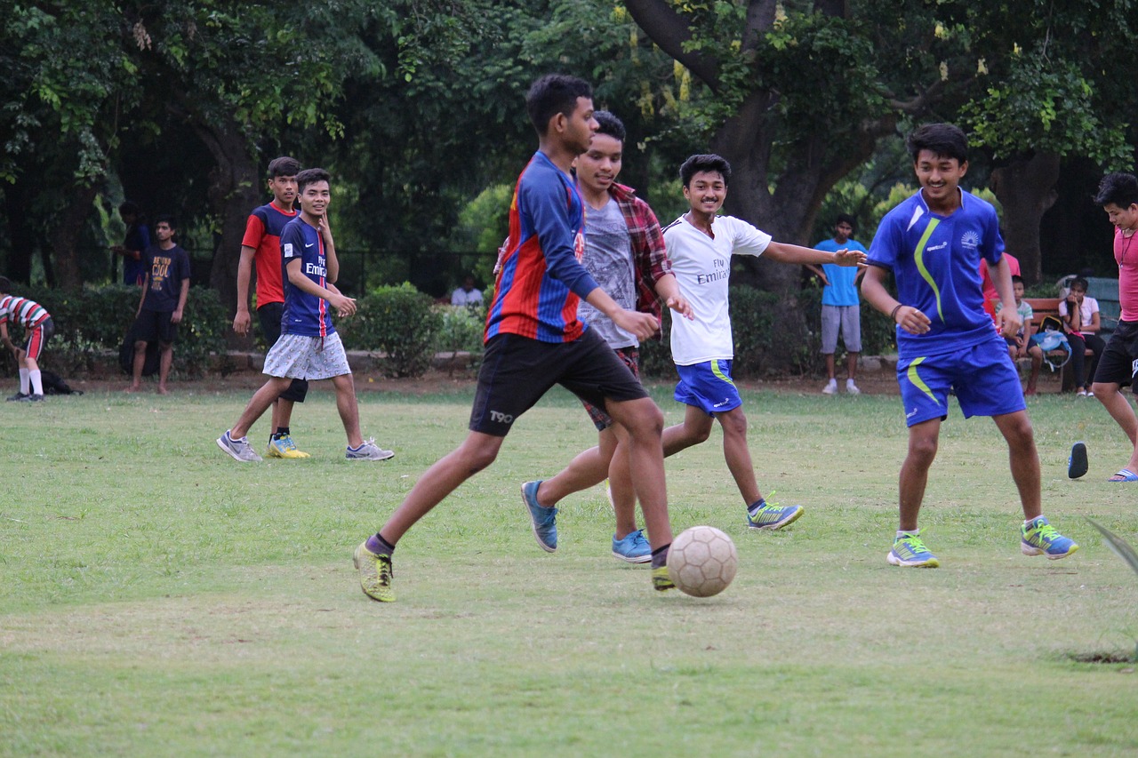 children football playing free photo