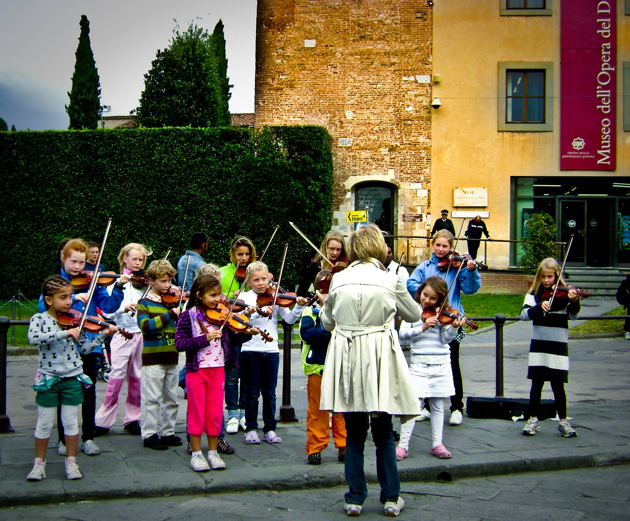 children violin street free photo