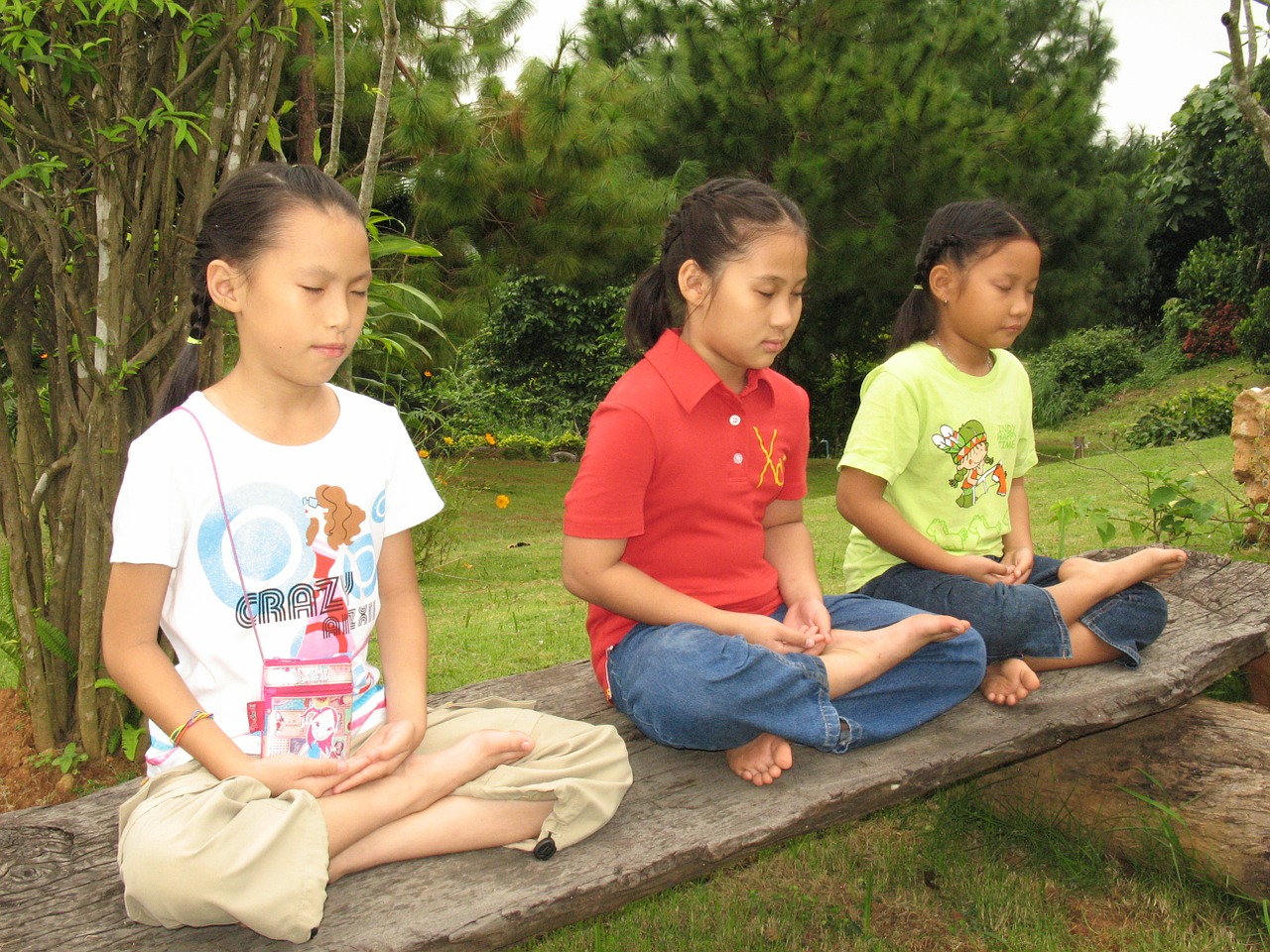 children buddhists bench free photo