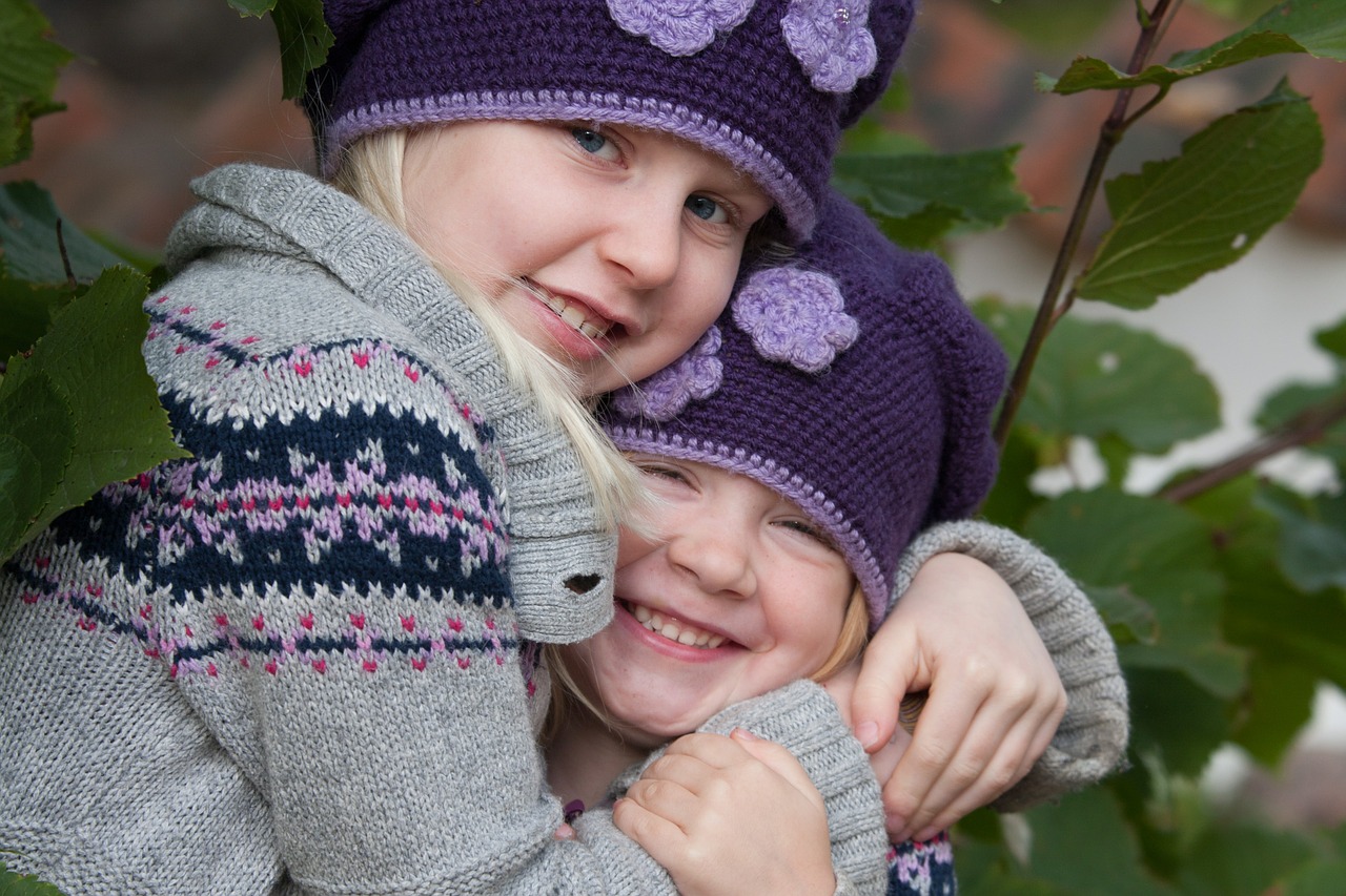 children siblings hug free photo