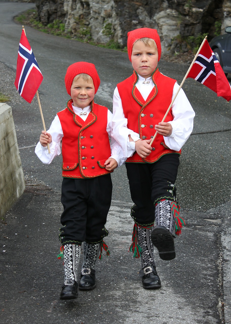 children costume tradition free photo
