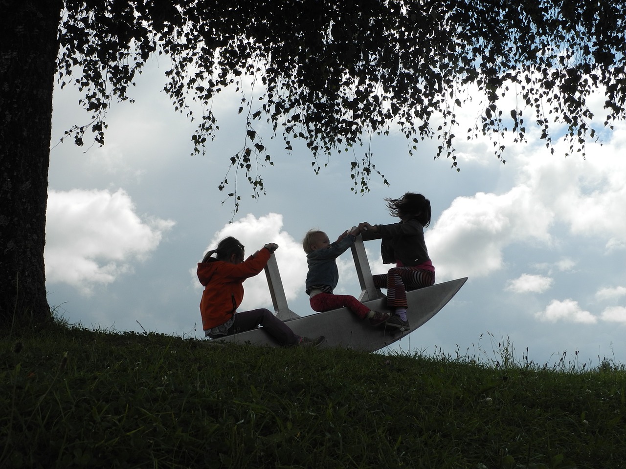 children play swing free photo