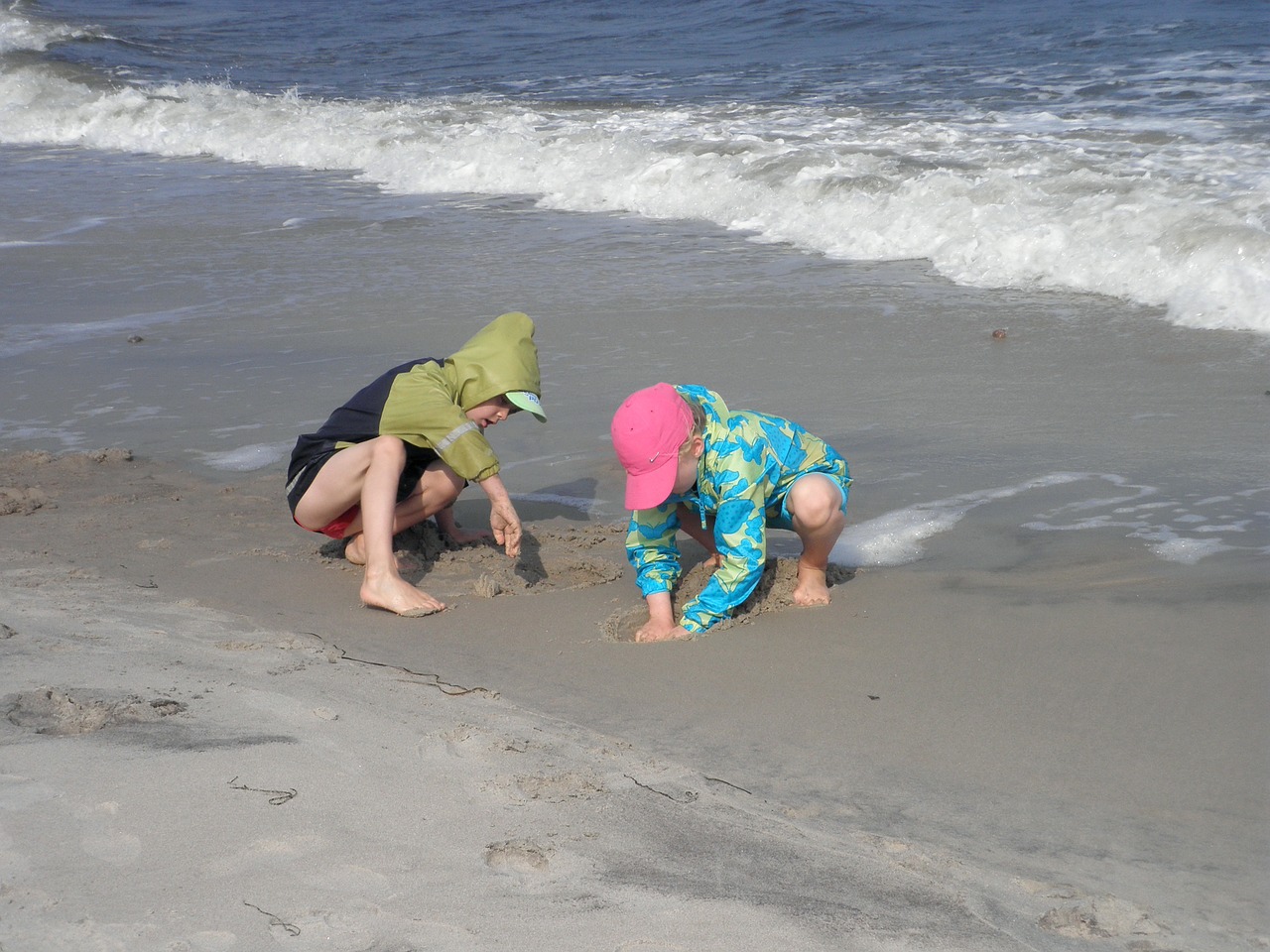 children baltic sea play free photo