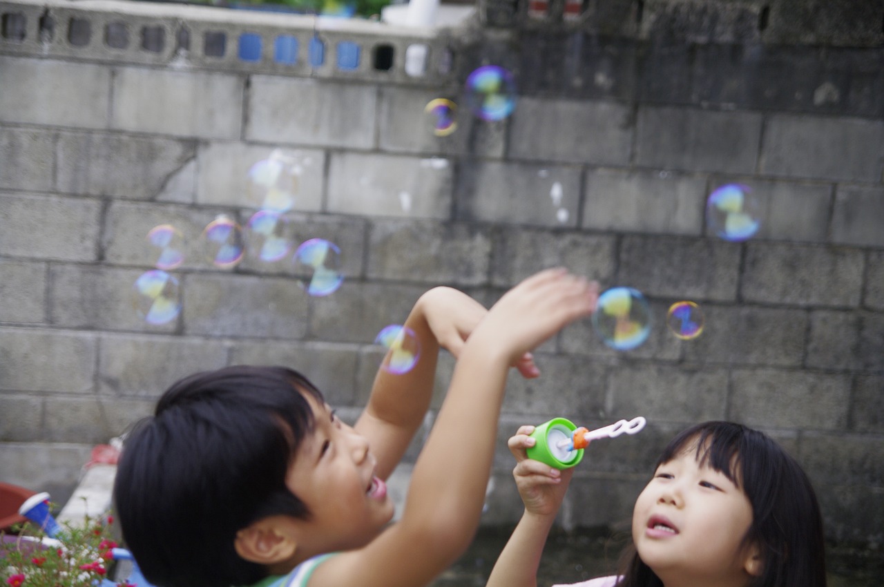 children's play bubbles free photo