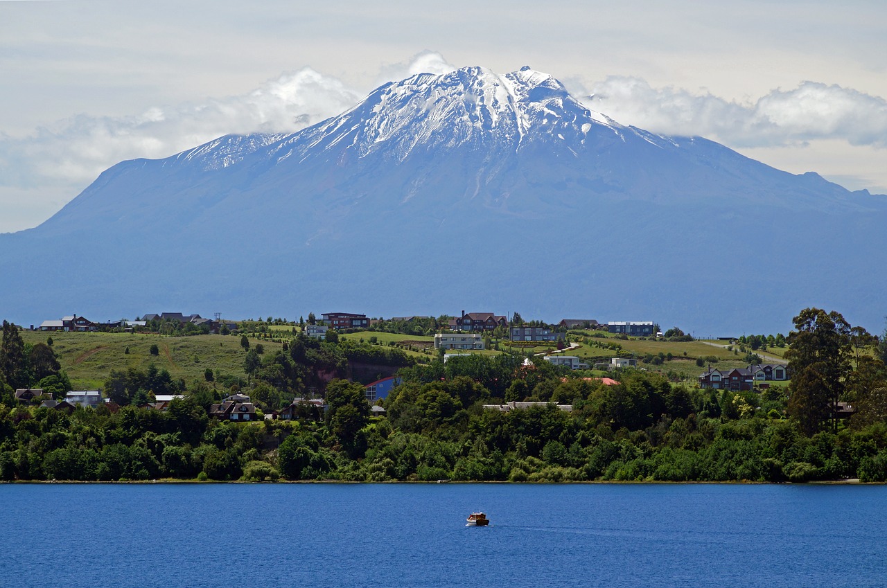 chile lake llanquihue calbuco volcano free photo