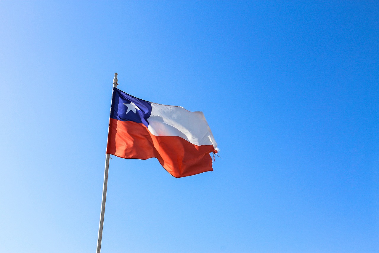 chilean flag chile sky free photo