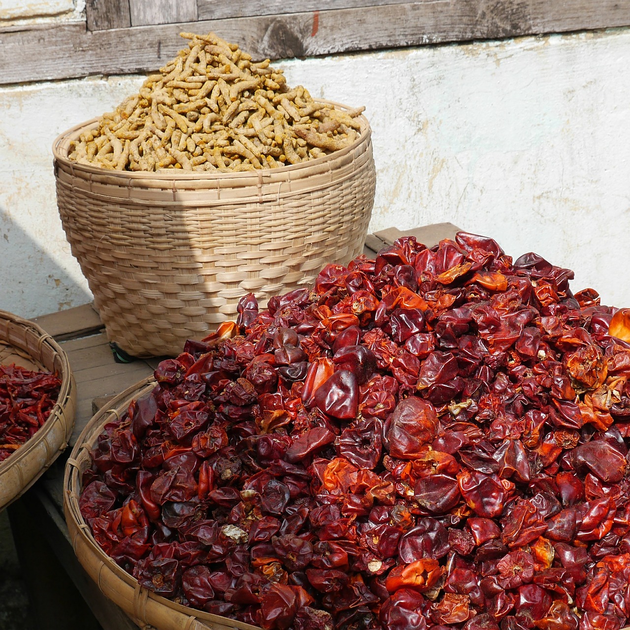 chili spices market free photo