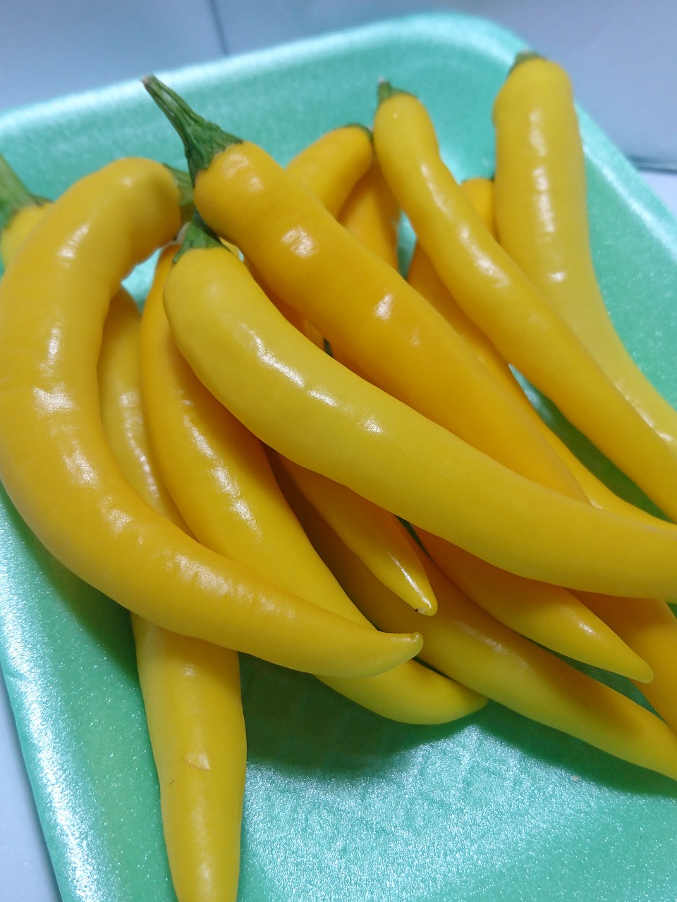 chilli yellow chillies hot peppers free photo