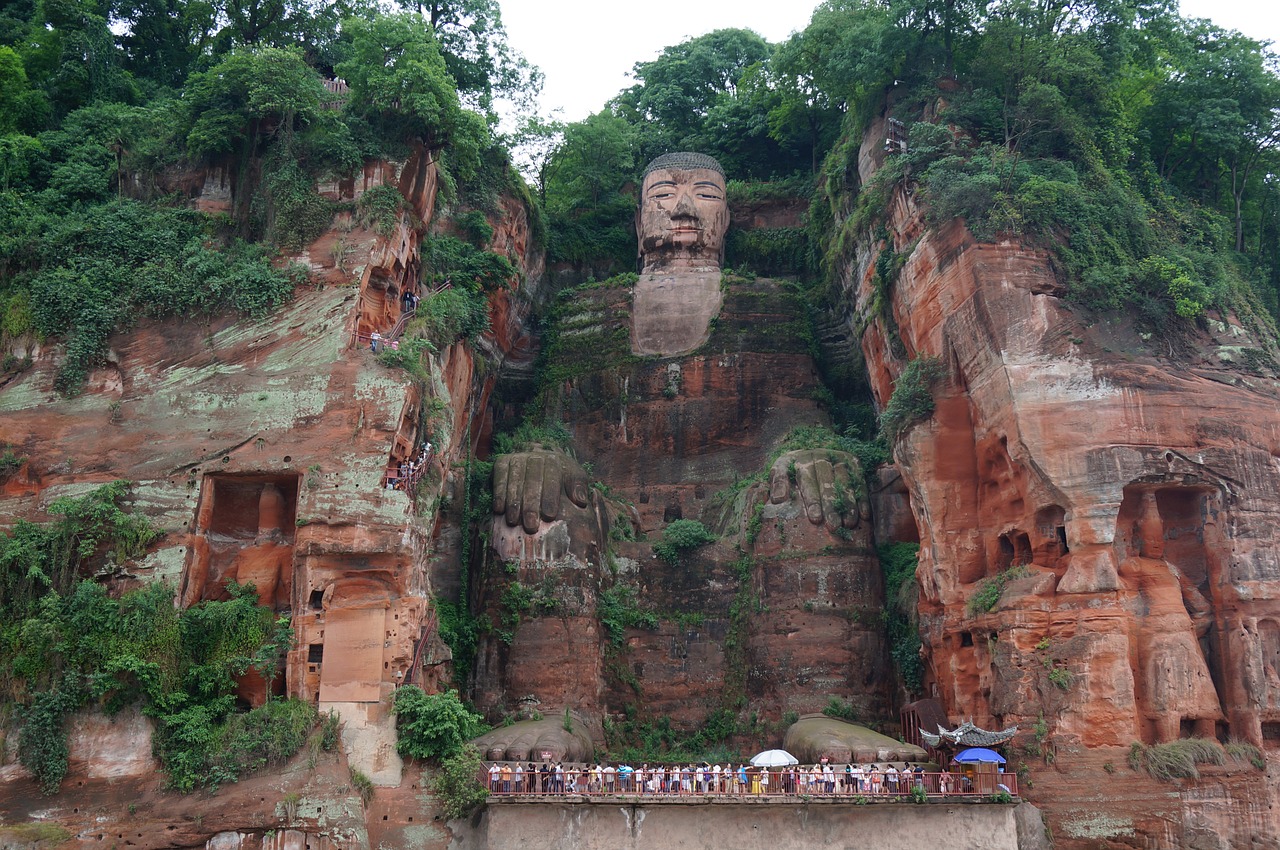 china chengdu leshan giant buddha free photo