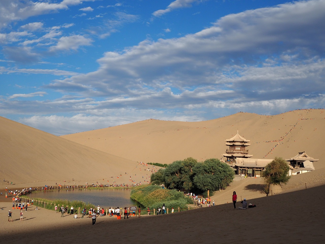 china desert crescent bay free photo