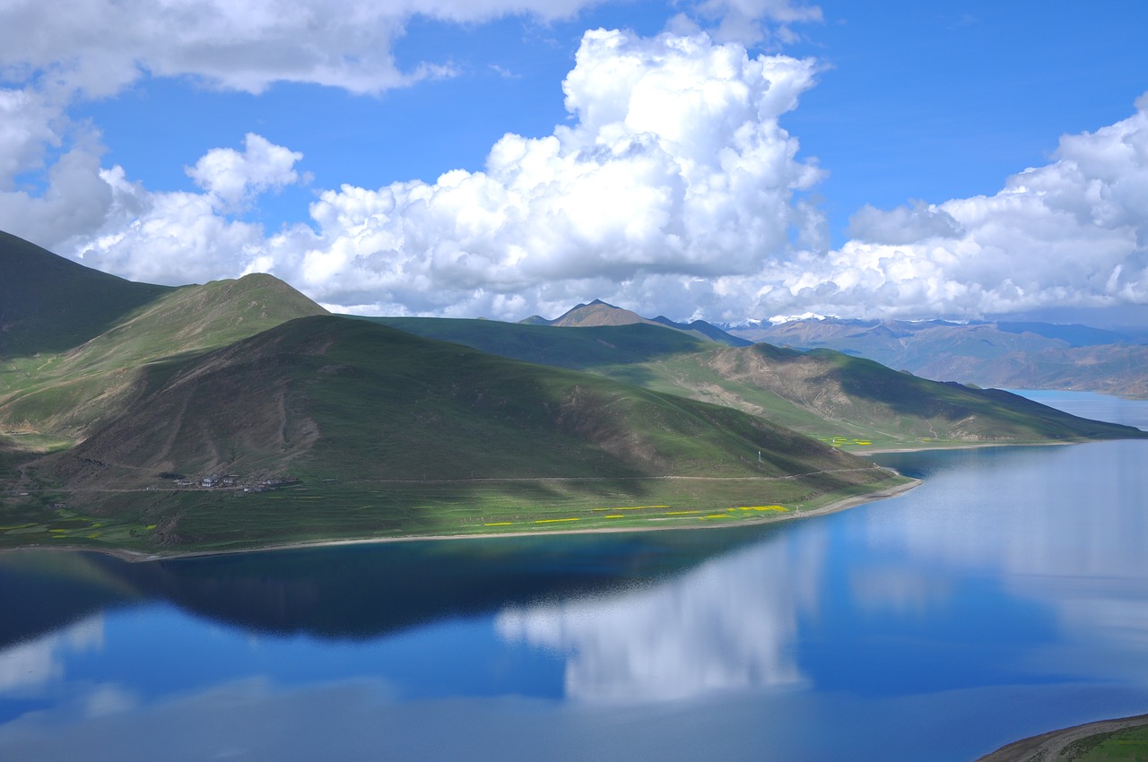 china tibet yamdrok lake free photo