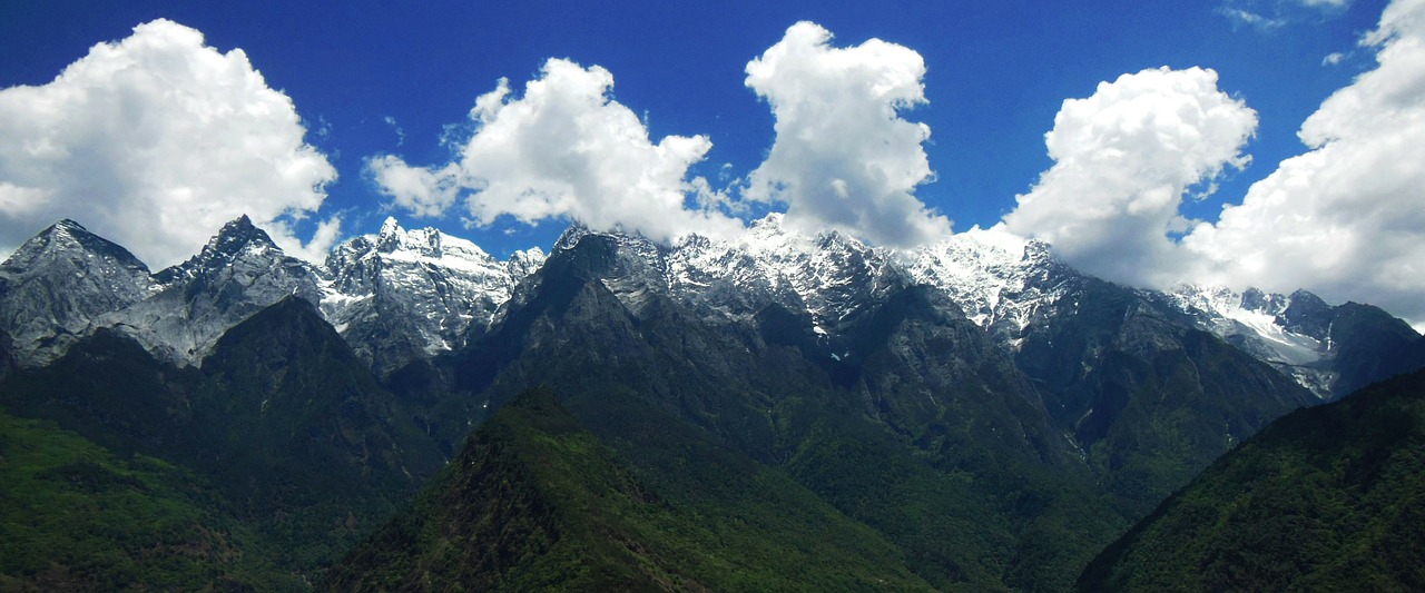 china tiger leaping gorge mountains free photo