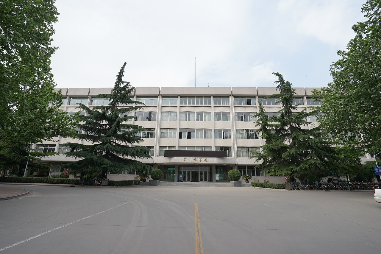 china  railway university  teaching building free photo