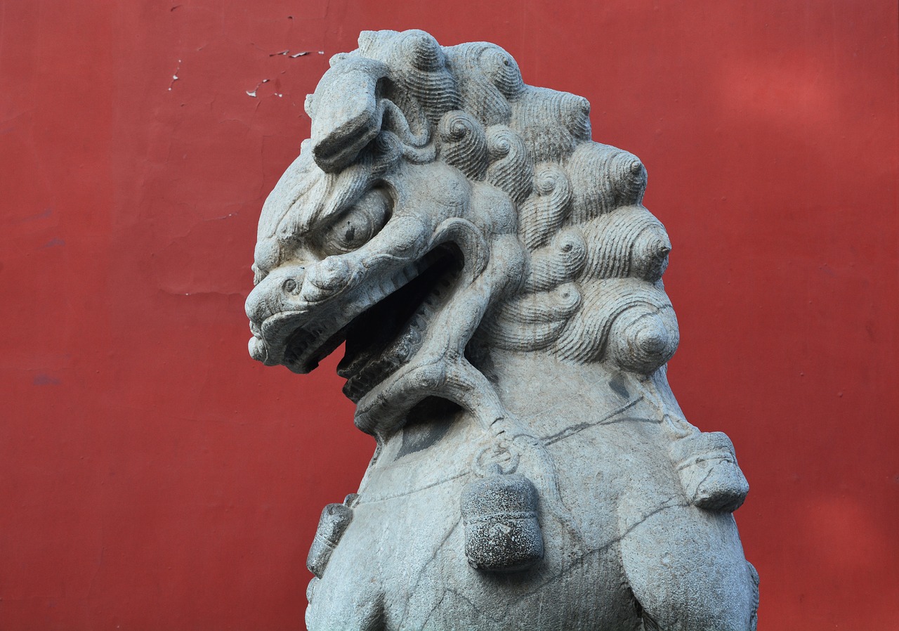 china  lion  red free photo