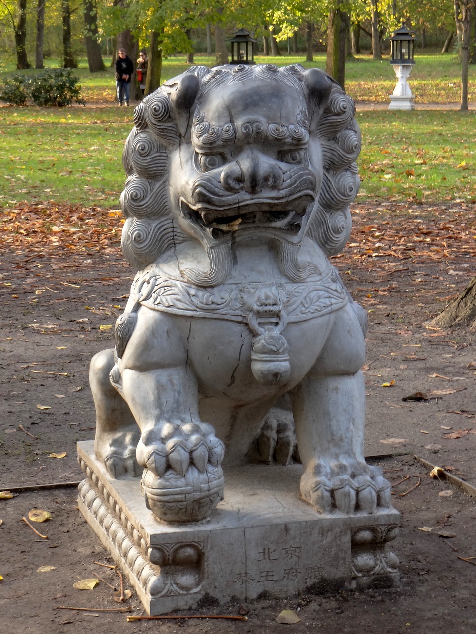 chinese lion sculpture garden free photo