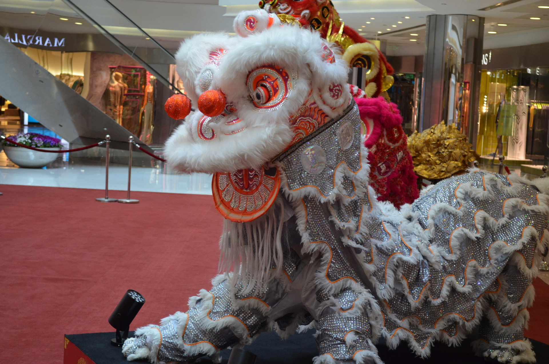 lion chinese dance free photo