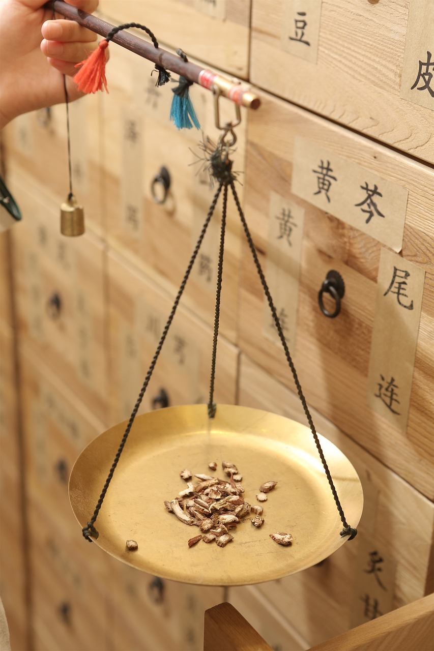 chinese medicine  traditional chinese medicine weighing scales  traditional chinese free photo