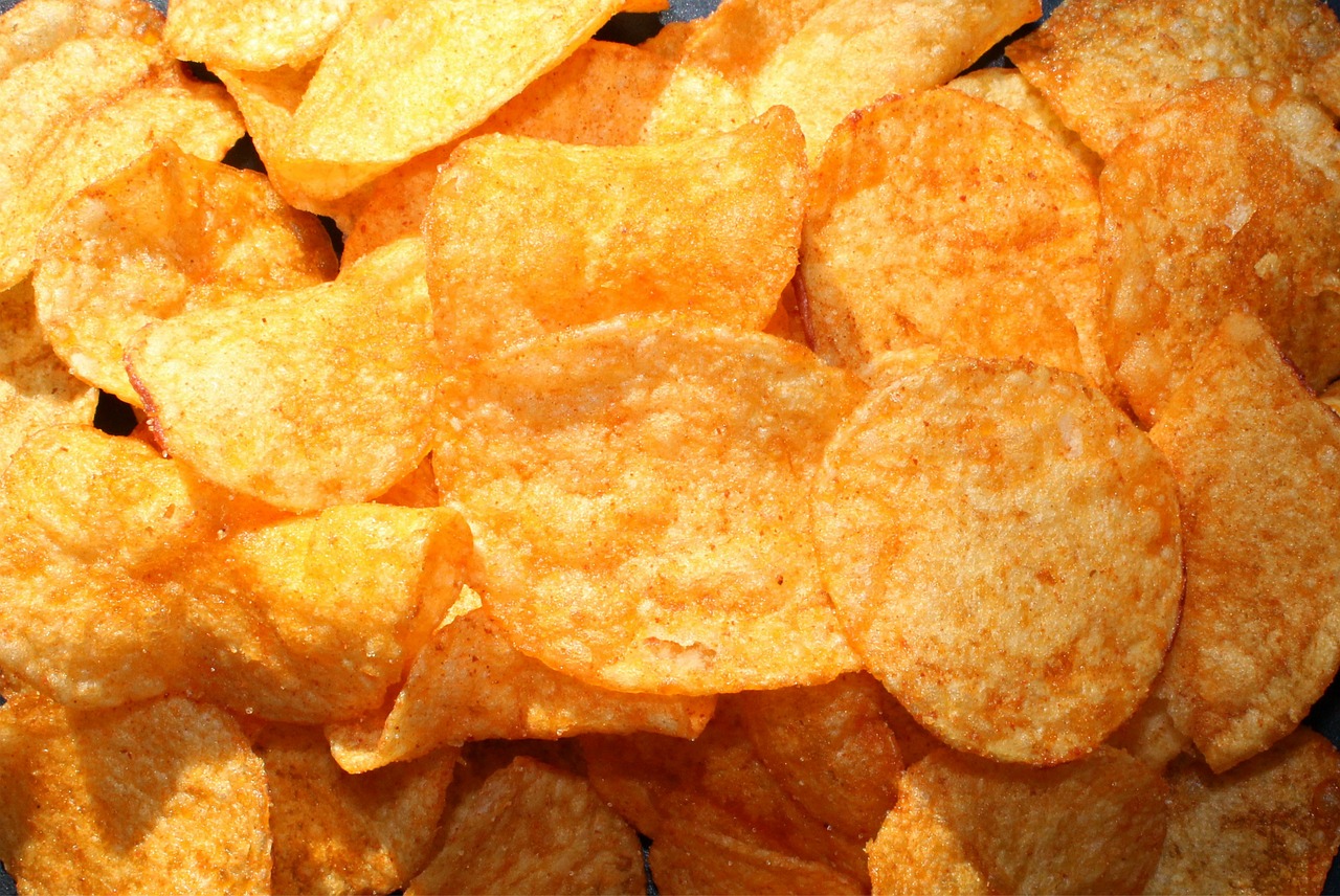 chips potato chips unhealthy free photo