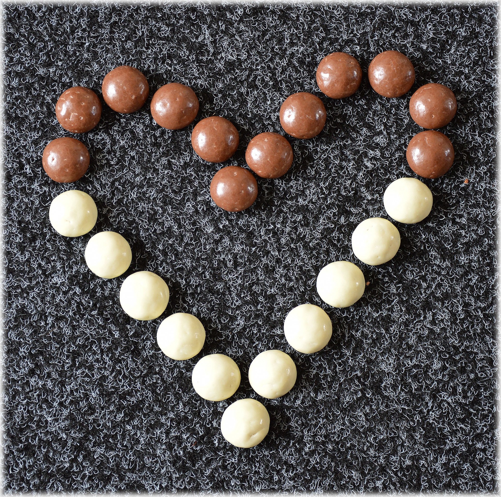 heart chocolate candy free photo