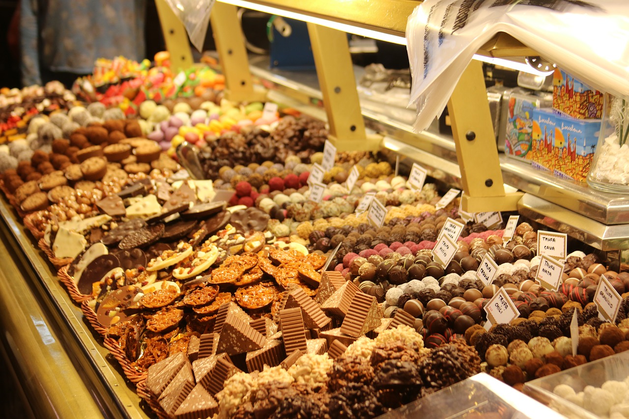 chocolate  display  confectionery free photo